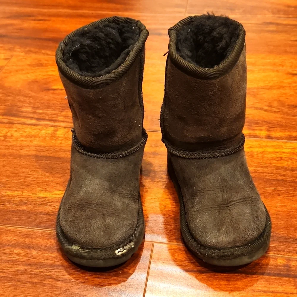 UGG Toddler Boots size 8